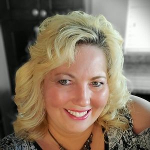 Meet your Posher, Marthamae